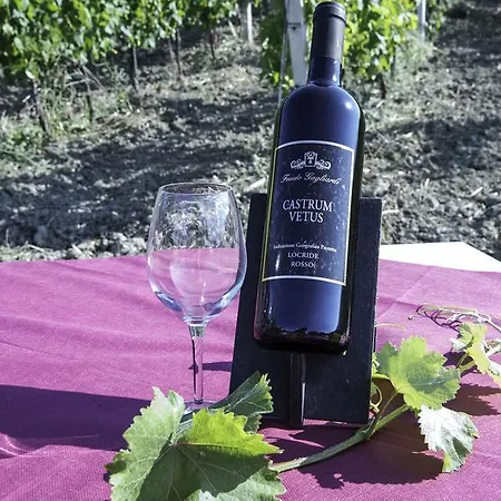 Alloggio per agriturismo Feudo Gagliardi *
